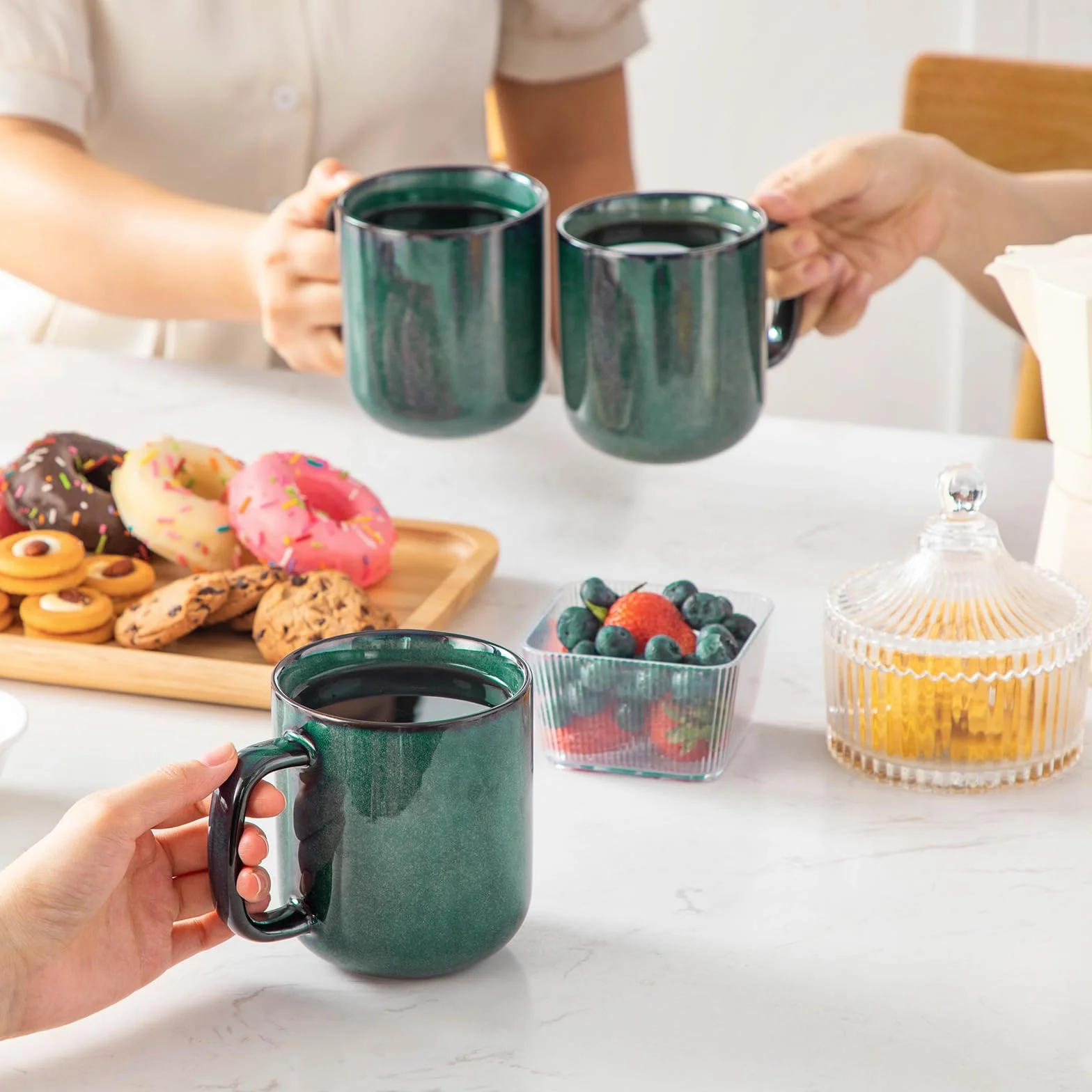 Geschirrset 6 Personen modern, vancasso STARRY 24-teiliges Steingut Geschirr Set Grün+Steingut Kaffeetassen Set 6er, 480ML Tassen Set mit Henkel